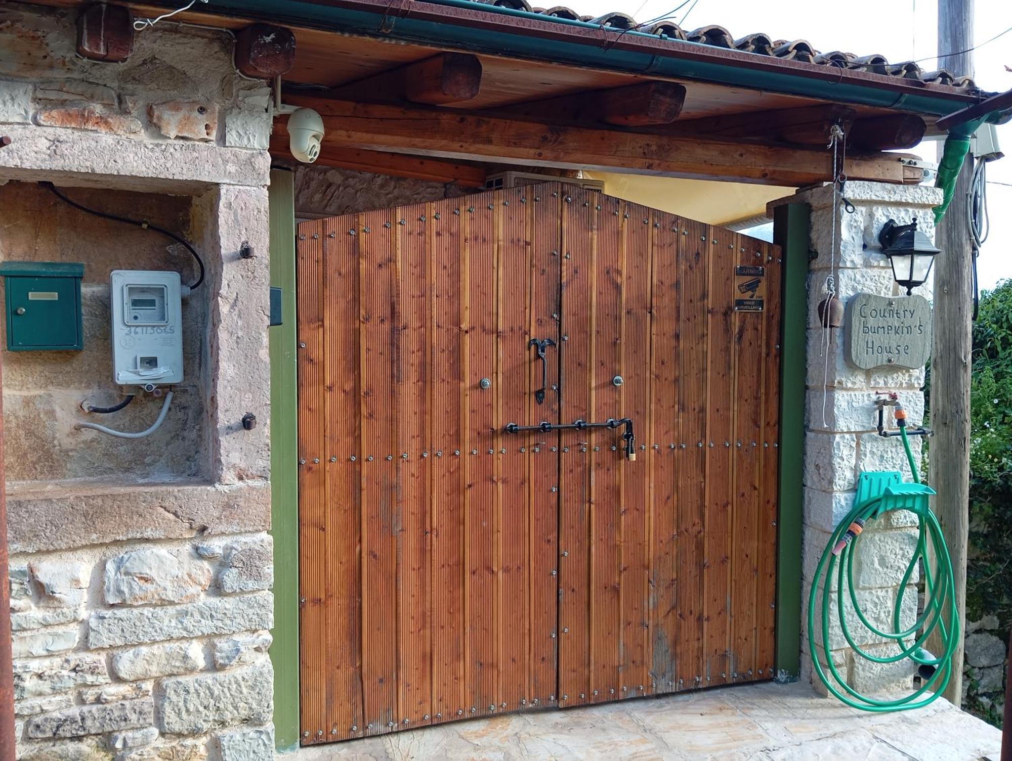 Country-Bumpkin'S House Βίλα Καρυώτικο Εξωτερικό φωτογραφία